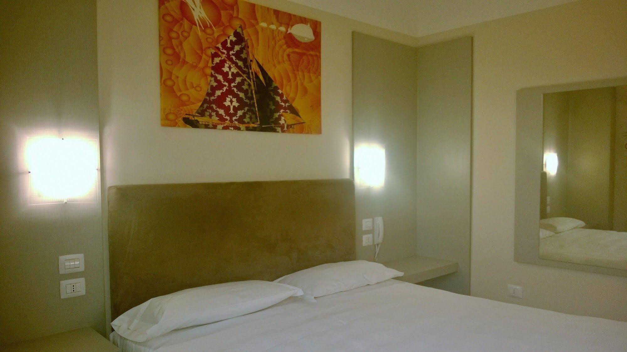 Hotel Motel Piu' Vaiano Cremasco Екстер'єр фото